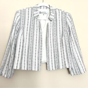 Kasper Women’s White Cropped Collarless Blazer with Elegant Black Stripes